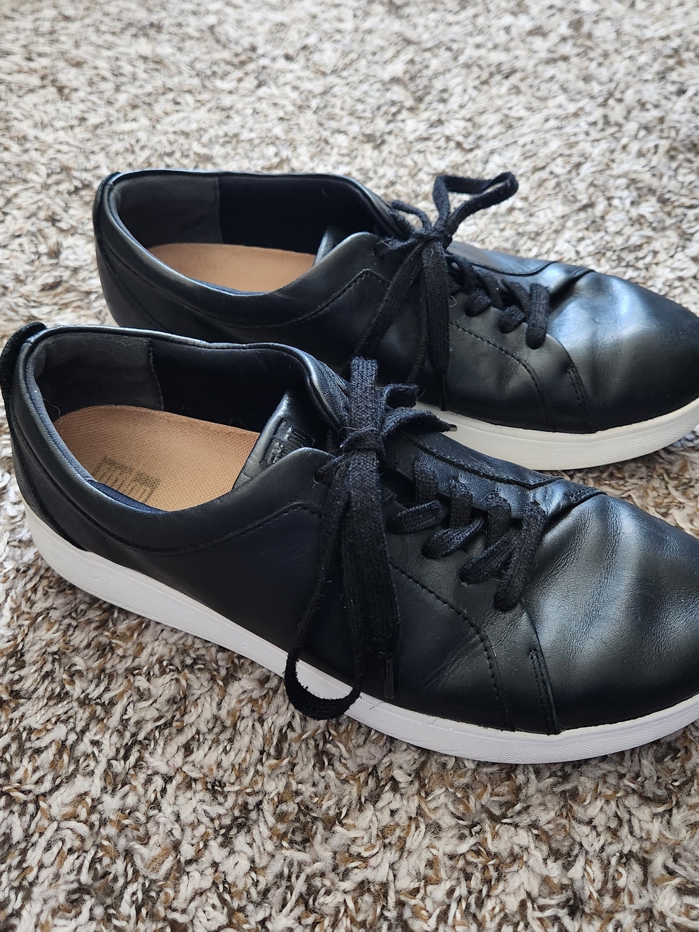 FitFlop Rally Leather Sneakers Women's 8 Black Non Slip Flexible Sole Comfort